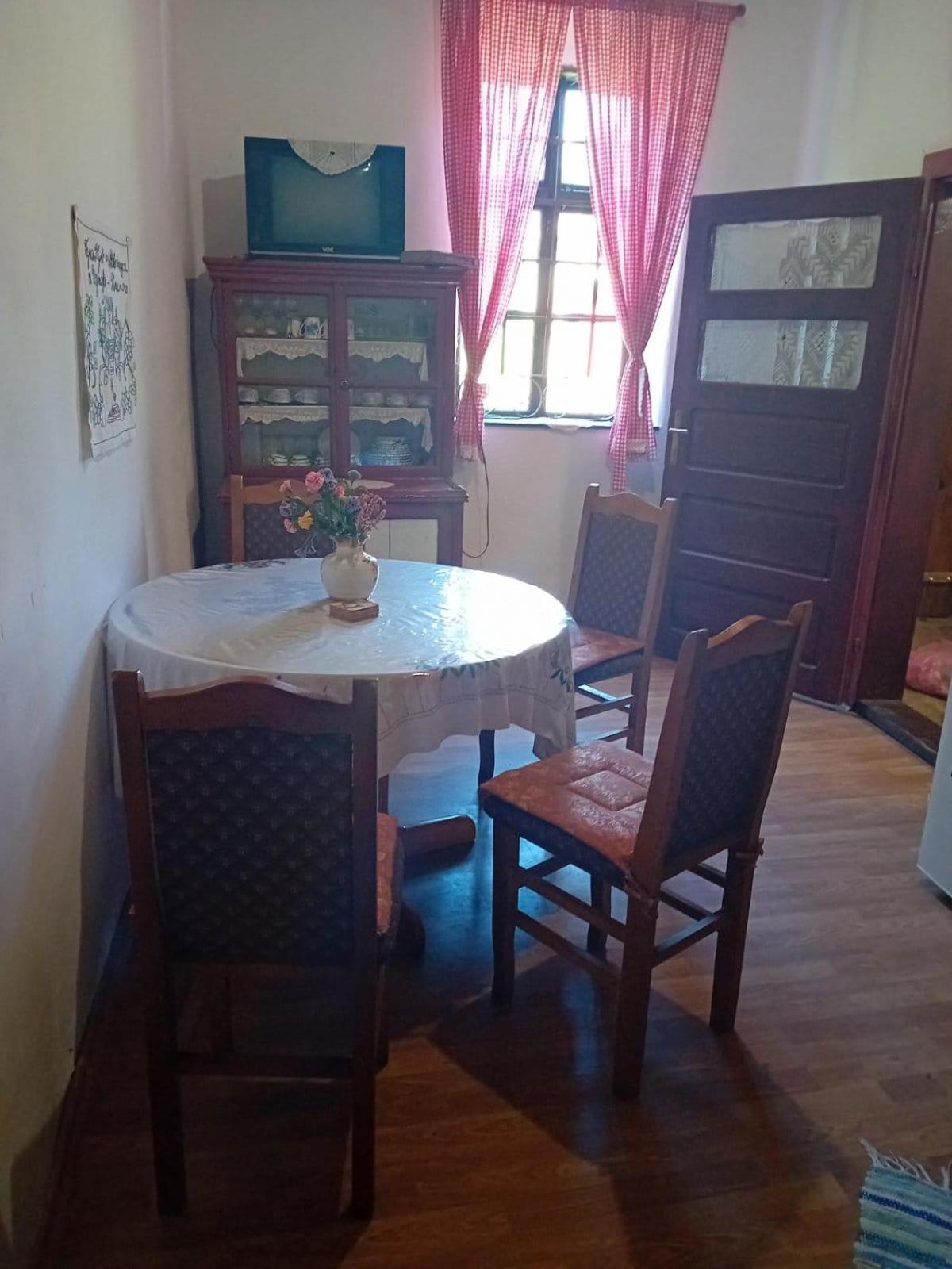 Country House Pivnica Milic Rogljevo Apartamento Exterior foto