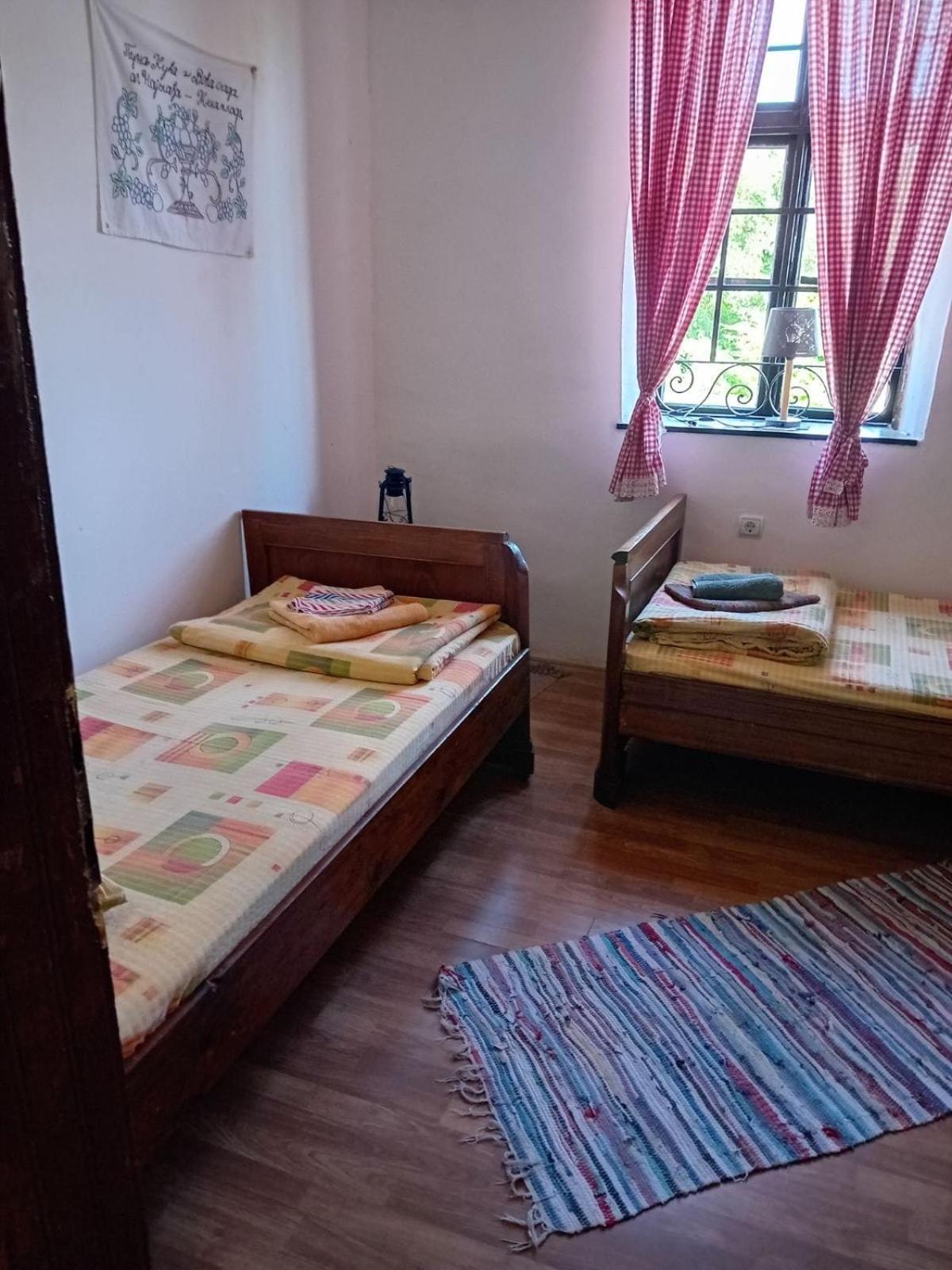 Country House Pivnica Milic Rogljevo Apartamento Exterior foto