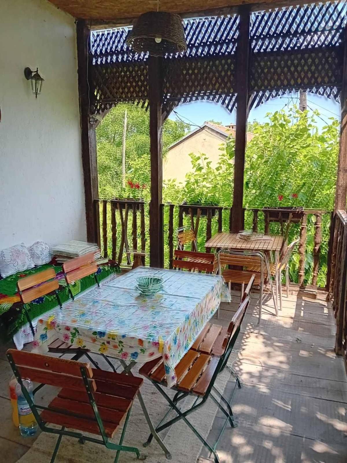 Country House Pivnica Milic Rogljevo Apartamento Exterior foto